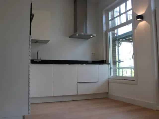 Appartement Ceintuurbaan Amsterdam: Gerenoveerd 2 Slaapkamers Balkon