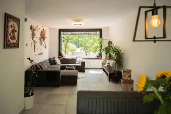 Grote Familiewoning Rotterdam 4 slaapkamers grote tuin