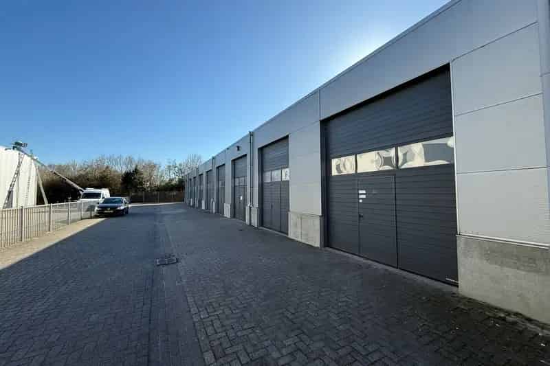 Bedrijfshal te huur Leek 55m² A7