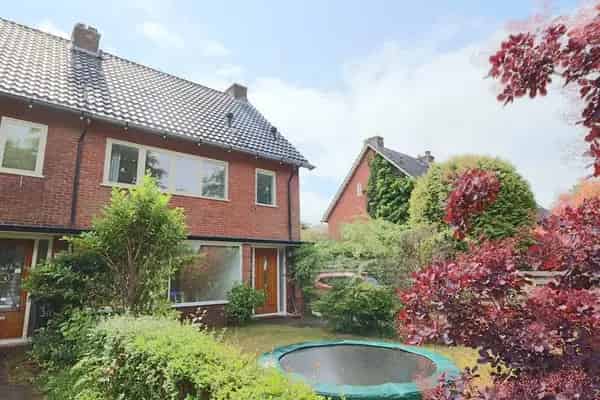 Gerenoveerde gezinswoning 4 slaapkamers Bussum