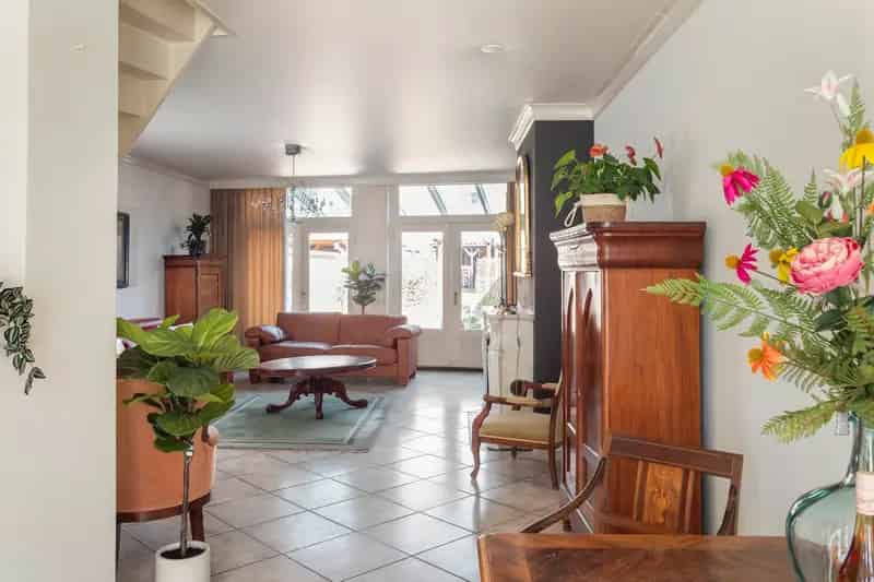 Huis te koop Doesburg: unieke stadswoning met garage en tuin