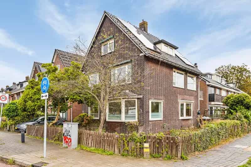 Herenhuis Koog aan de Zaan 6 slaapkamers 3 badkamers