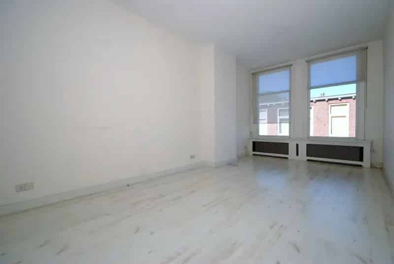 Dubbel bovenhuis Den Haag 6 kamers 125m2 ruim terras