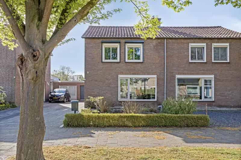Moderne 2 1 Kapwoning Volkel Grote Garage Vernieuwde Tuin
