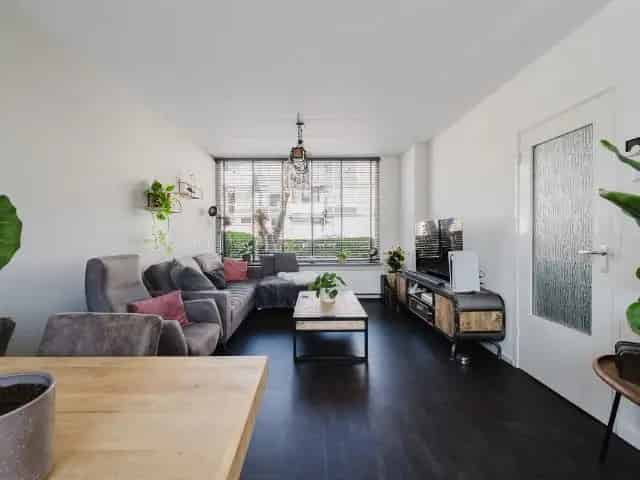 Moderne Eengezinswoning 3 Slaapkamers Spijkenisse