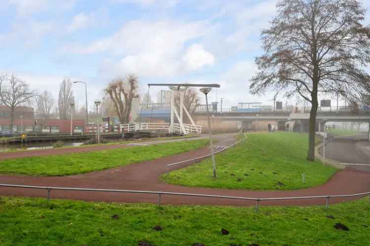 Galerijflat Te Koop in 2, Stationsdreef, Nieuwerkerk aan den IJssel, Zuid-Holland