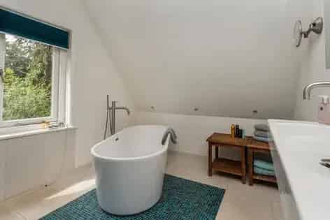 5 Kamer Huis 179m2 Baarn - Rietgedekte Villa Nabij Centrum