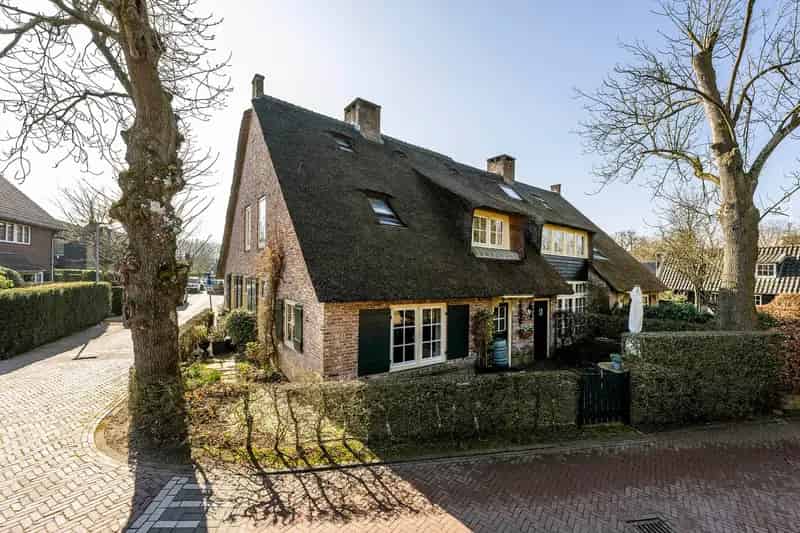 Huis te koop Laren NH: Charmante woonboerderij 2 slaapkamers