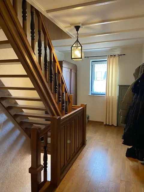 Bovenwoning Nederweert 7 kamers 195m2