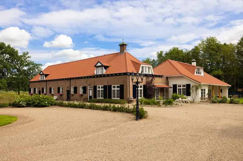 Havezate Boxbergen: Rijksmonument met Landhuis en Paardenstallen