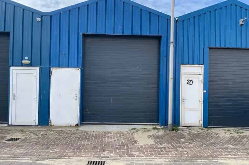 Bedrijfshal IJmuiden 72m² te koop