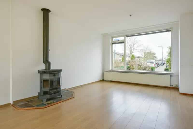 Huis te koop Nederhorst den Berg 4 slaapkamers garage tuin