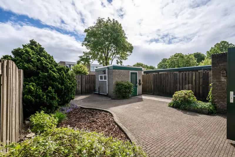 Ruime Hoekwoning Oss - 4 slaapkamers, tuin en garage