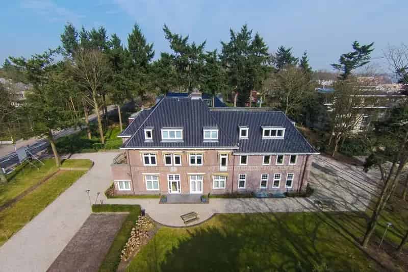 Kantoorvilla Hilversum te huur 940m²