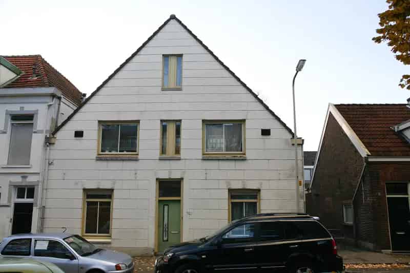 1 Slaapkamer Bovenwoning Nabij Centrum