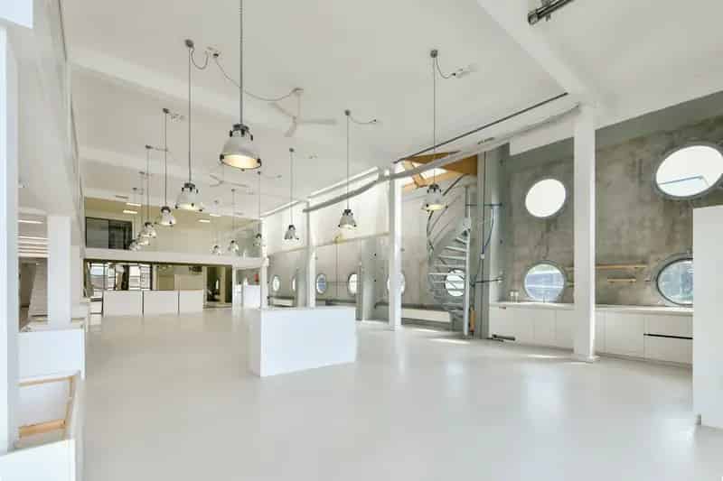 Bedrijfsunit te huur Amsterdam Noord 785m² Historische Locatie IJmeer