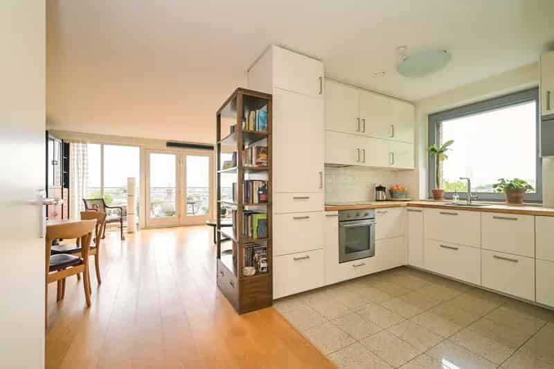 Ruim 4 Kamer Tophoekappartement Statenkwartier