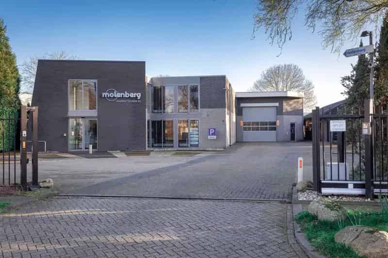 Bedrijfshal te huur Hoogeveen 850m² Kantoor Magazijn