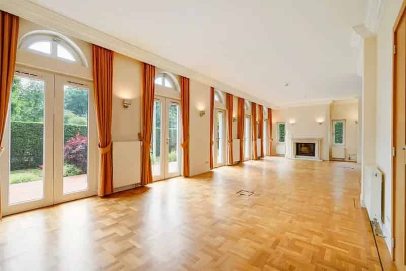Vrijstaande Villa Den Haag Van Stolkpark 8 slaapkamers