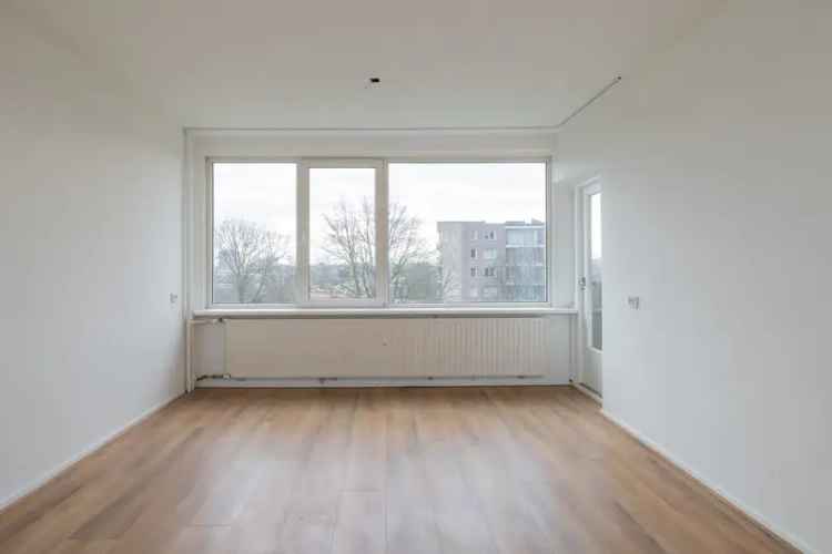 Appartement te koop Haarlem: Licht 4-kamer appartement met balkon