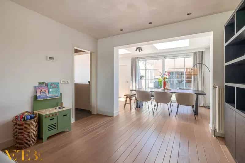 Royale Hoekwoning Venlo Oost 3 slaapkamers grote garage
