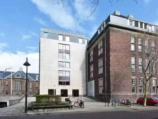 Raam 92 Delft: Modern 3-kamer appartement in historisch centrum