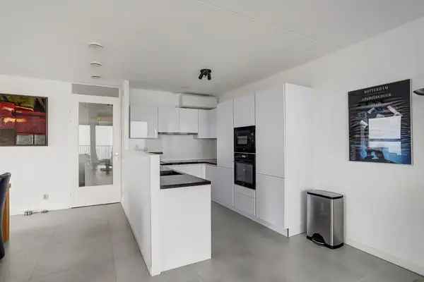 Luxe Appartement Hoogvliet 121m2 Uitzicht Parkeerplaats Berging