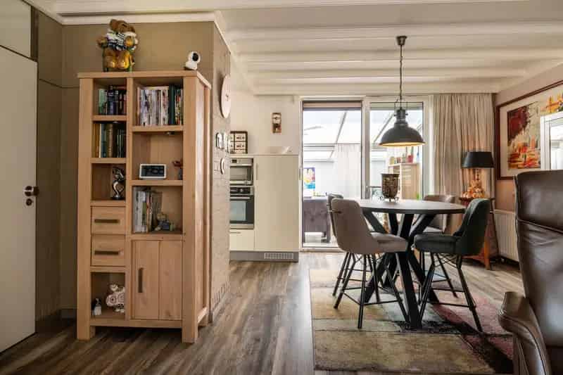 Ruime Tussenwoning Kerkrade 3 slaapkamers Garage Tuin Zonnepanelen