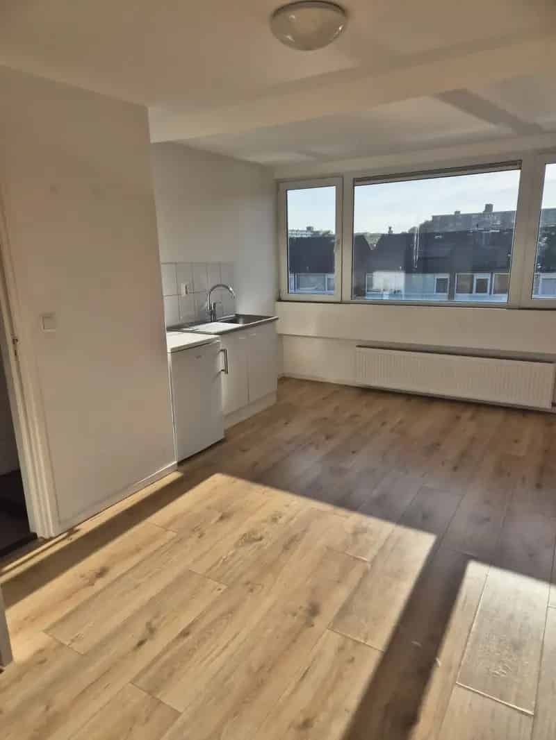 Ruime Studio 35m2 Breda Nabij Winkelcentrum