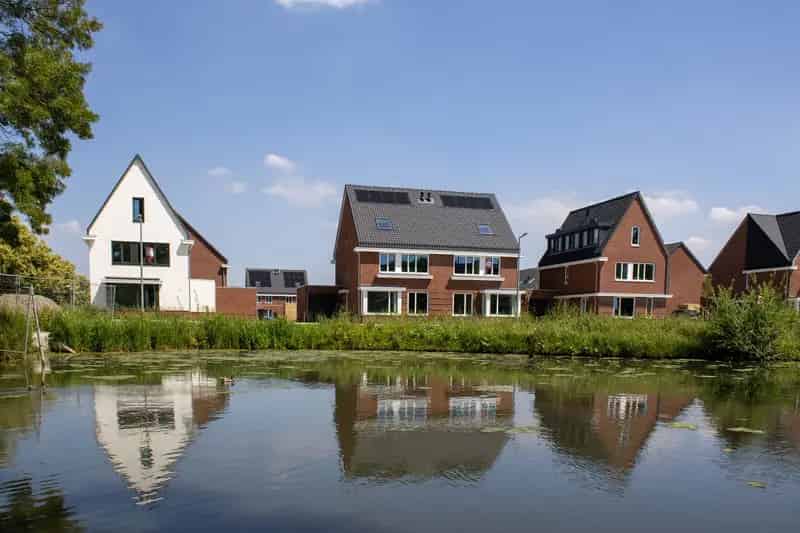 Luxe Villa Rotterdam 4 slaapkamers 181m2 Tuin Parkeerplaatsen A+++