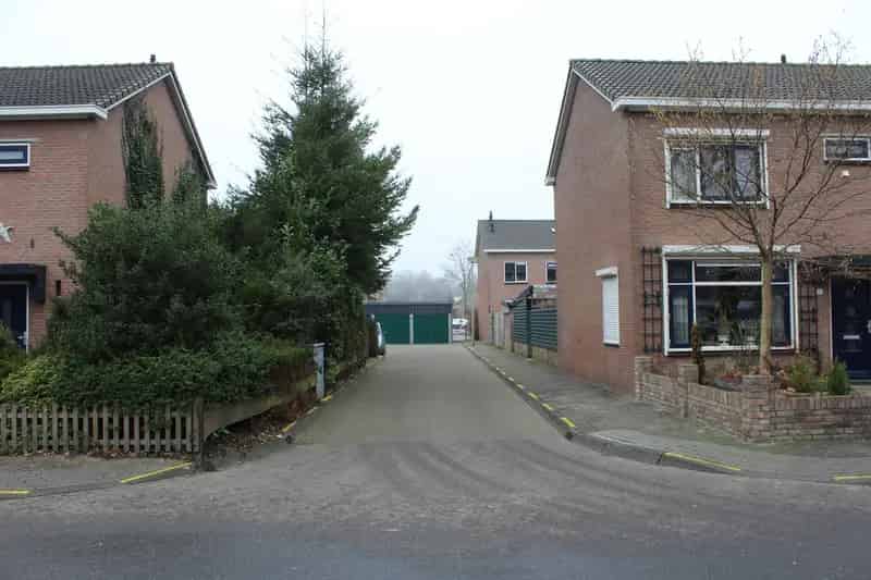 Garageboxen te Koop 't Harde: 7 Boxen, Investering, Vernieuwd 2025