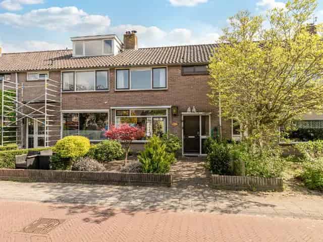 Een gezinswoning in Vierhoven met ruime tuin