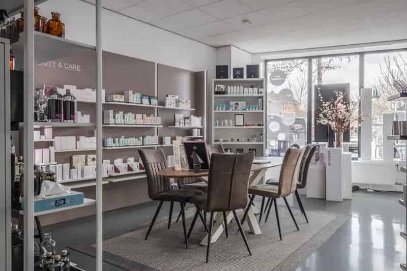 Winkelruimte te huur Elst Centrum 238m²