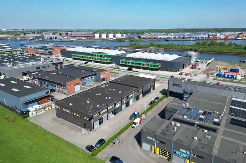 Bedrijfshal te Huur Hendrik Ido Ambacht 93m²