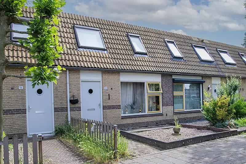 Goudreinetgaard 14: Ruime woning nabij Winkelcentrum Rijkerswoerd