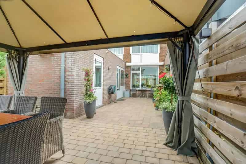 Tussenwoning Millingen aan de Rijn Ruime Tuin Moderne Keuken