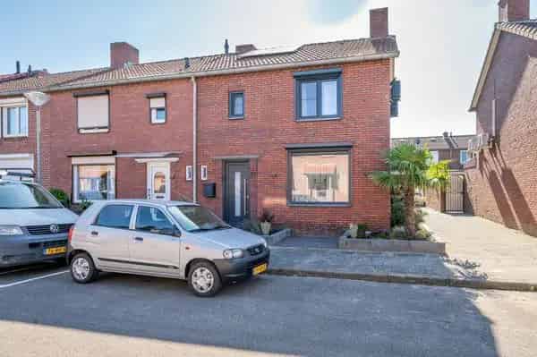 Instapklare Hoekwoning met 3 Slaapkamers en Energielabel A+