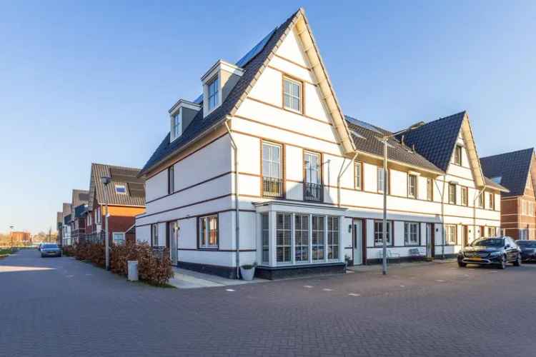Moderne Hoekwoning Schuytgraaf 5 slaapkamers 2 badkamers