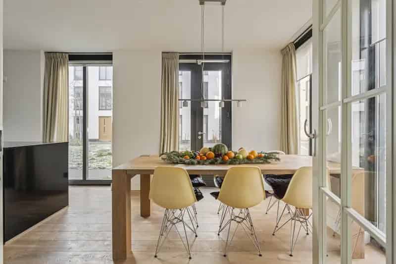 Voltastraat 126 s Hertogenbosch: Ruime Duurzame Woning Nabij Centrum