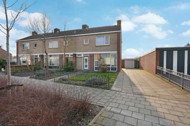 Hoekwoning Oost-Souburg 3 slaapkamers vrijstaande garage