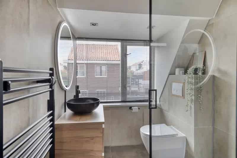 Huis te koop Zaandam Burgemeestersbuurt 2 slaapkamers moderne keuken