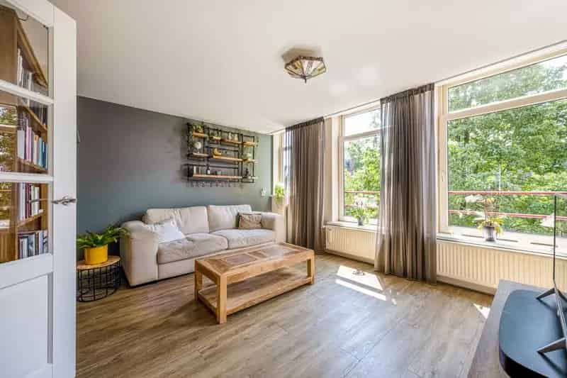 Appartement Amsterdam Oost Ruime Slaapkamer Balkon Berging