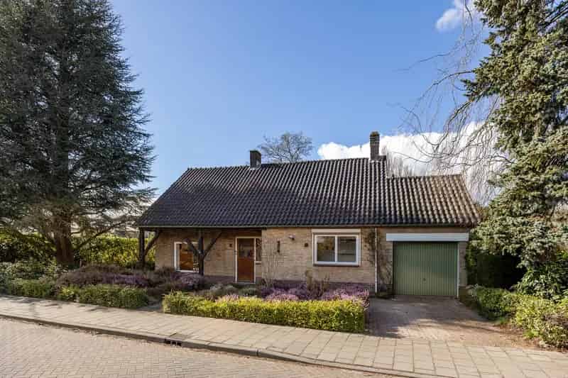 Semibungalow te koop Leusden Prinses Margrietlaan