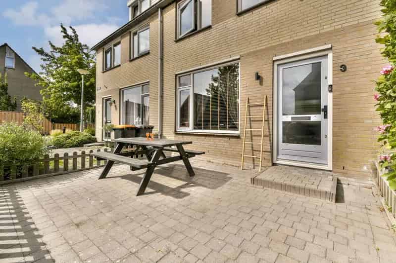 4 Slaapkamers Nieuwe Keuken Oostzaan Huis te Koop