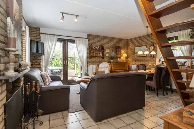 Vrijstaande Bungalow De Krim 261m2 Eigen Grond