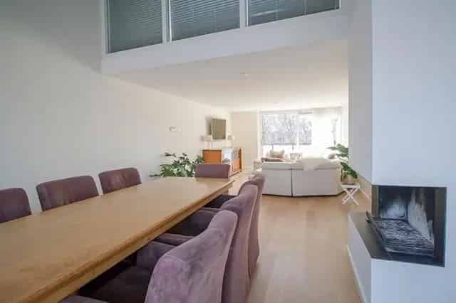 6 Kamer 2 Onder 1 Kap Woning te huur in Vinkeveen