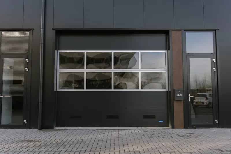Bedrijfsunits te koop Beneden Leeuwen 150m2