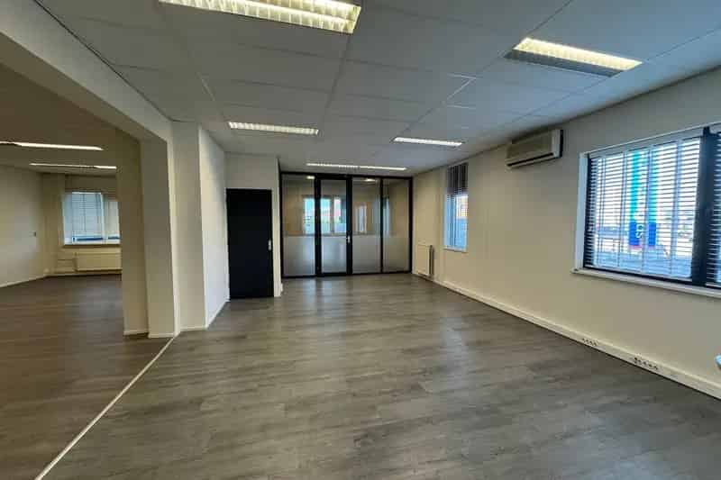 Kantoorruimte te huur Den Bosch Rietveldenweg 195m²