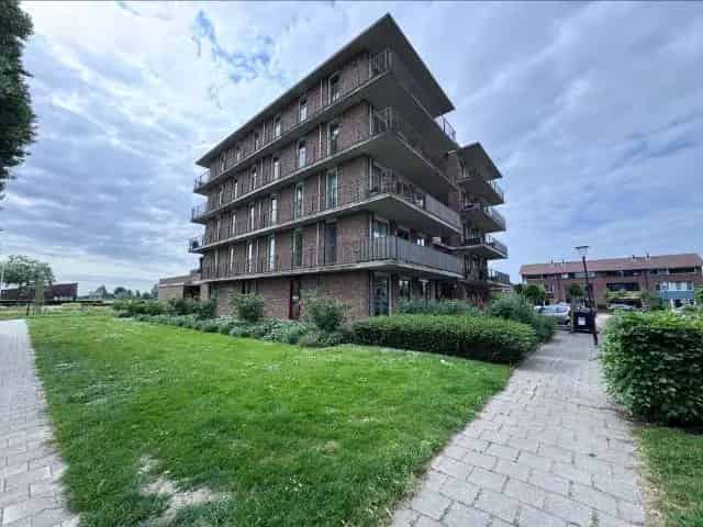4 kamer appartement met ruim terras