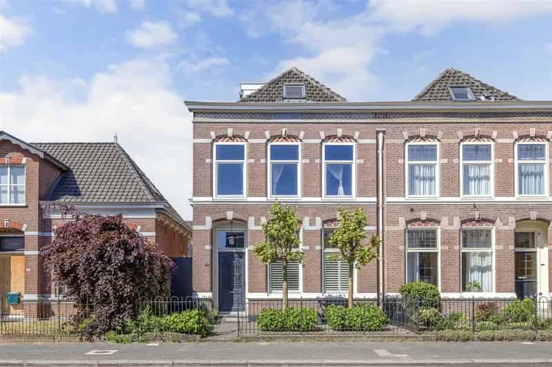Gemeentelijk Monument Historisch Herenhuis Beverwijk 5 slaapkamers